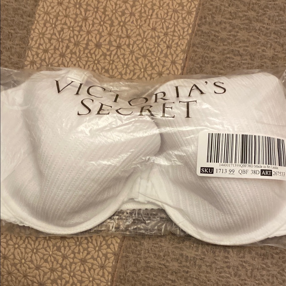 Victoria's Secret White Razorback Bra